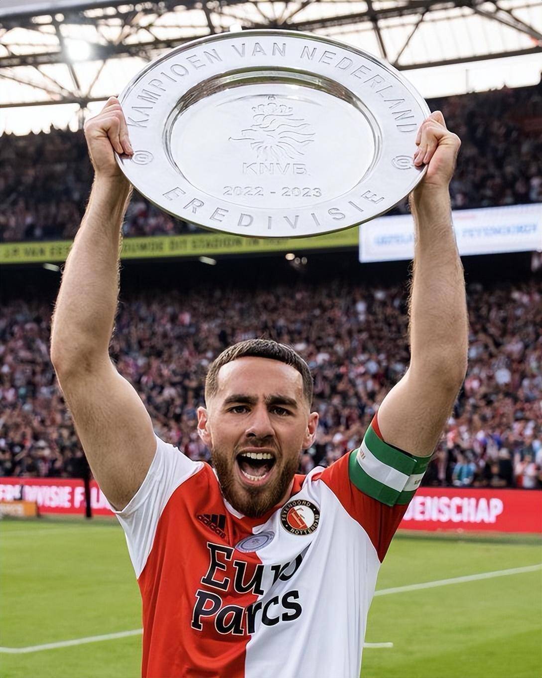 Kaiyun中国官网-转会期斯图加特调整名单以备荷甲本菲卡今夜调整名单，连对手都承认：姆巴佩连续五场比赛得分超过晋级