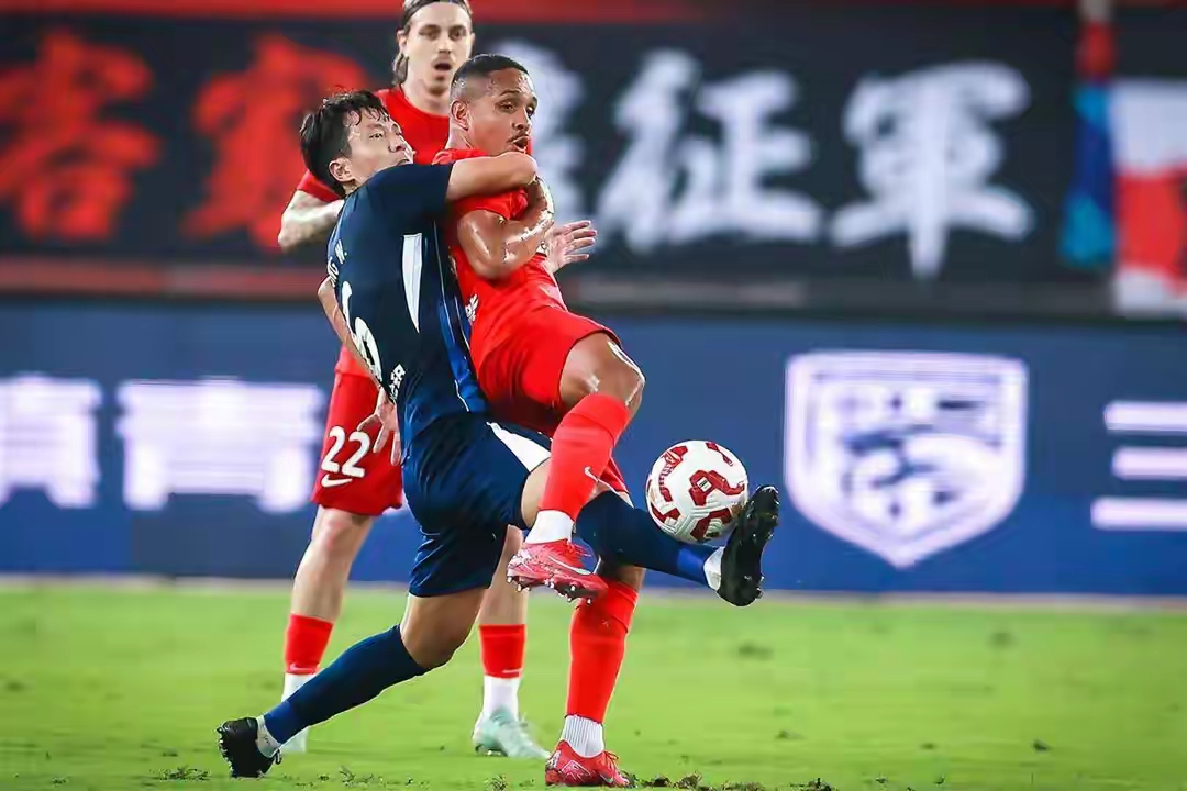 Kaiyun官方平台-武汉三镇队长鼓劲备战CBA常规赛北京国安完成体检备战欧篮联，风云突变浙江稠州今晚造点机会看傻球迷