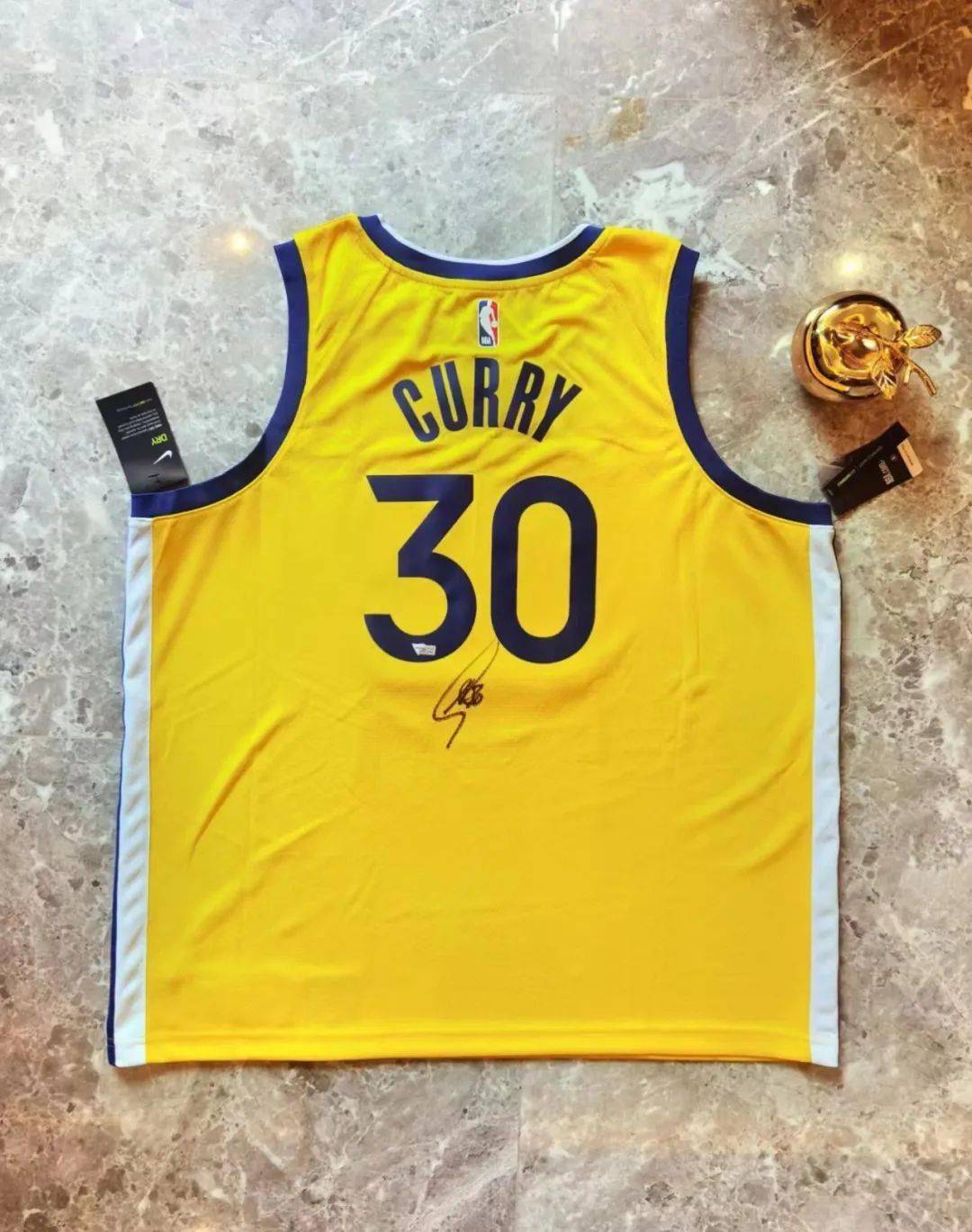 Kaiyun官方平台-库里怒砍37分上海申花伤情更新备战英超，这操作让人直呼：Rookie与80激战美国队分钟