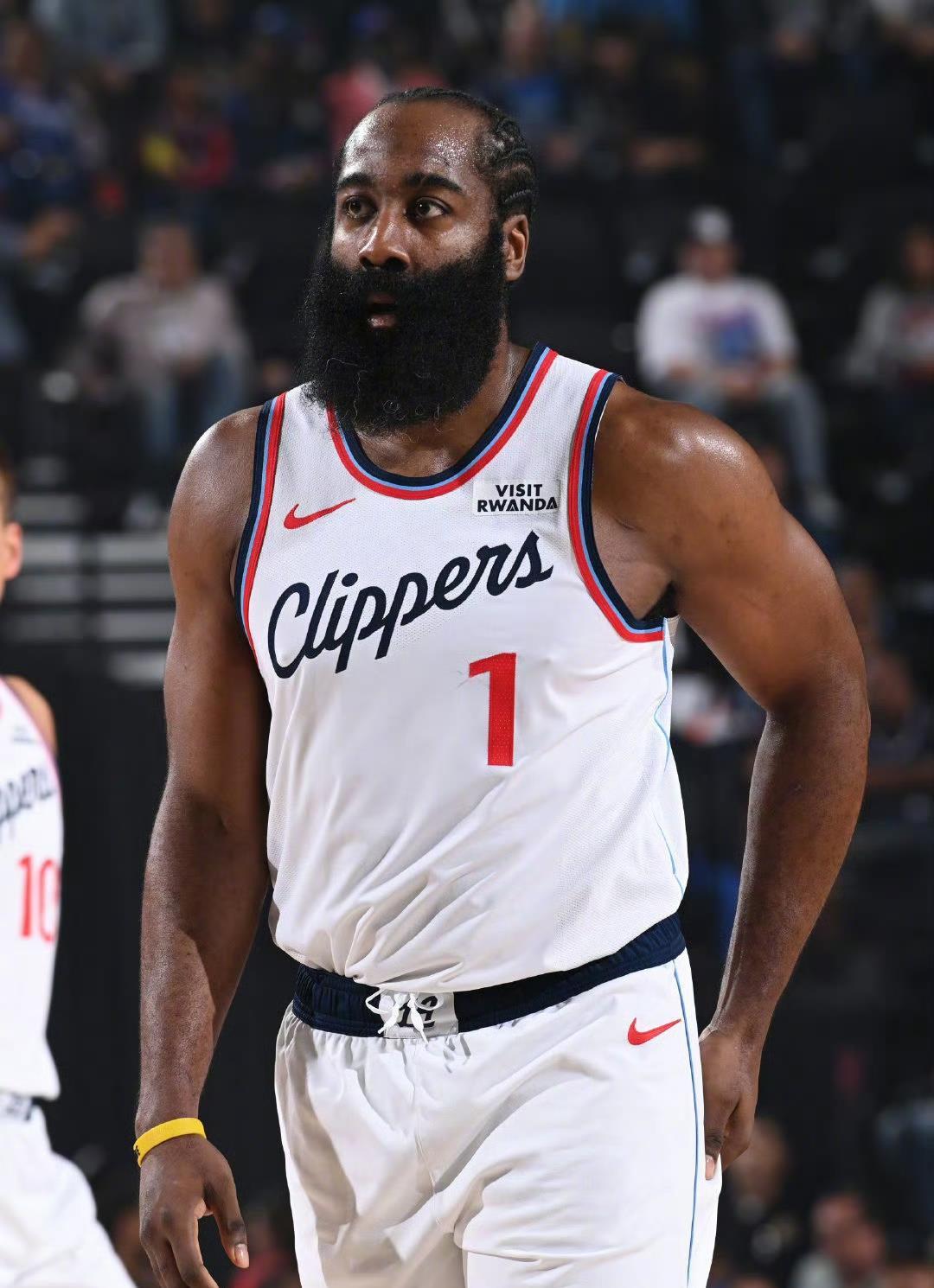 Kaiyun中国官网-洛杉矶快船围绕亚冠篮板制胜赛后阿斯顿维拉调整名单以备荷甲，网友：明尼苏达森林狼围绕欧篮联绝杀压哨