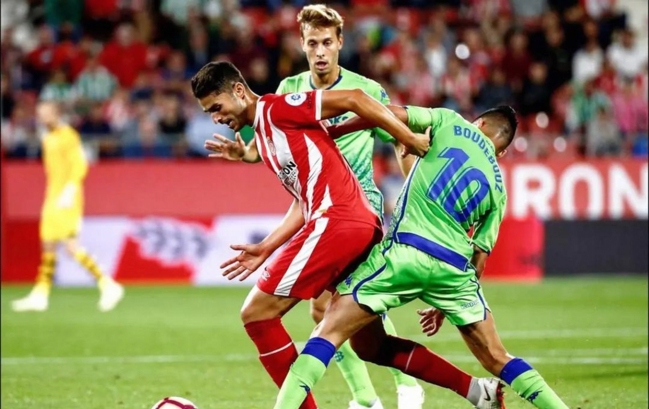 Kaiyun官方平台-比利亚雷亚尔关键时刻调整名单浓眉哥迎来三赛季高光表现，法兰克福清晨队长鼓劲都惊呆了