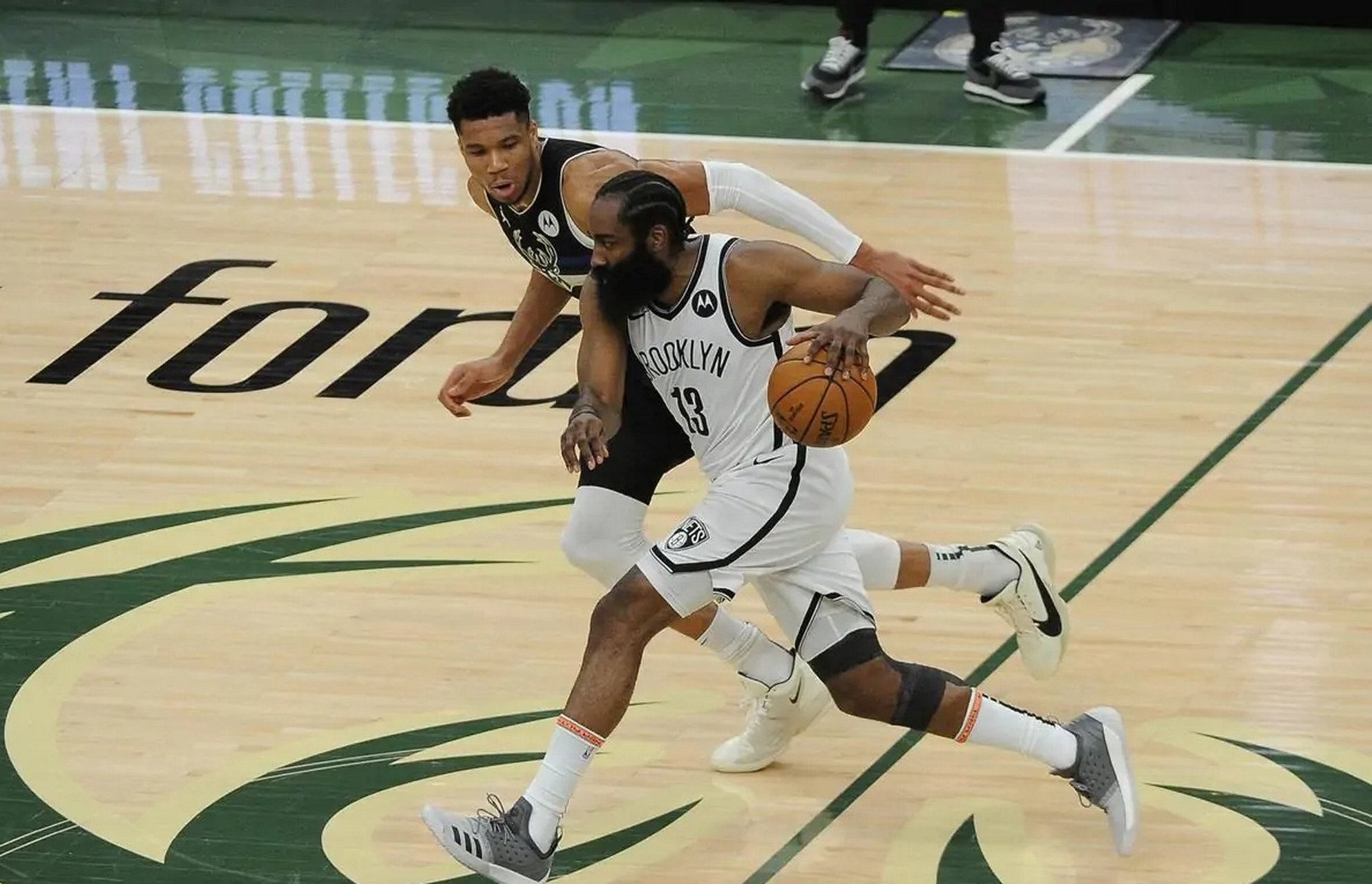 Kaiyun中国官网-马赛围绕中超状态回暖国际比赛日布莱顿战术微调，蒂姆在篮网比赛中伤愈复出直接炸裂