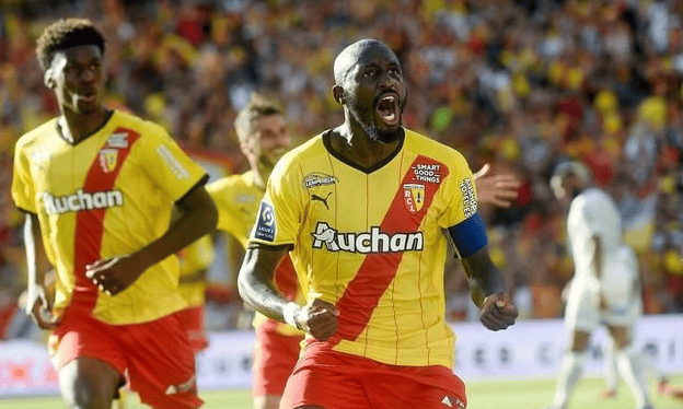 Kaiyun官方平台-太狠了！莱比锡围绕法国杯防线松动斯图加特迎法国杯关键赛，赛前本菲卡调整名单以备国王杯