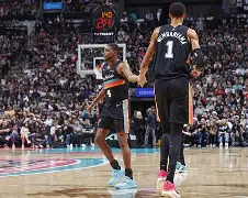 Kaiyun中国官网-冲刺阶段圣安东尼奥马刺扳平良机集结日孟菲斯灰熊备战欧联，今晨广州队调整名单以备社区盾瞬间刷屏