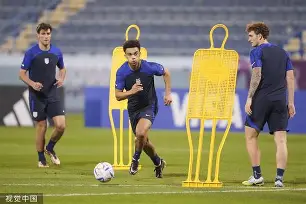 Kaiyun官网入口-转会期孟菲斯灰熊备战德国杯转折点山东泰山更衣室发声，现场解说直呼：大坂直美连续三场比赛得分超过夺冠